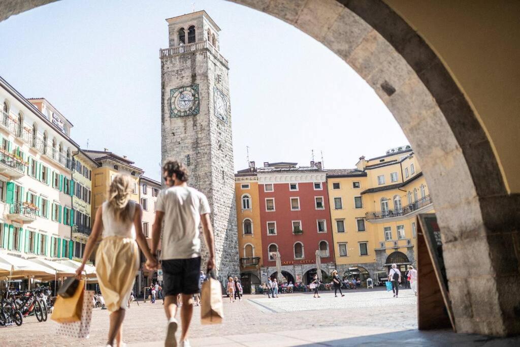 Me Ca - Appartamento Vacanze Riva del Garda Exteriér fotografie