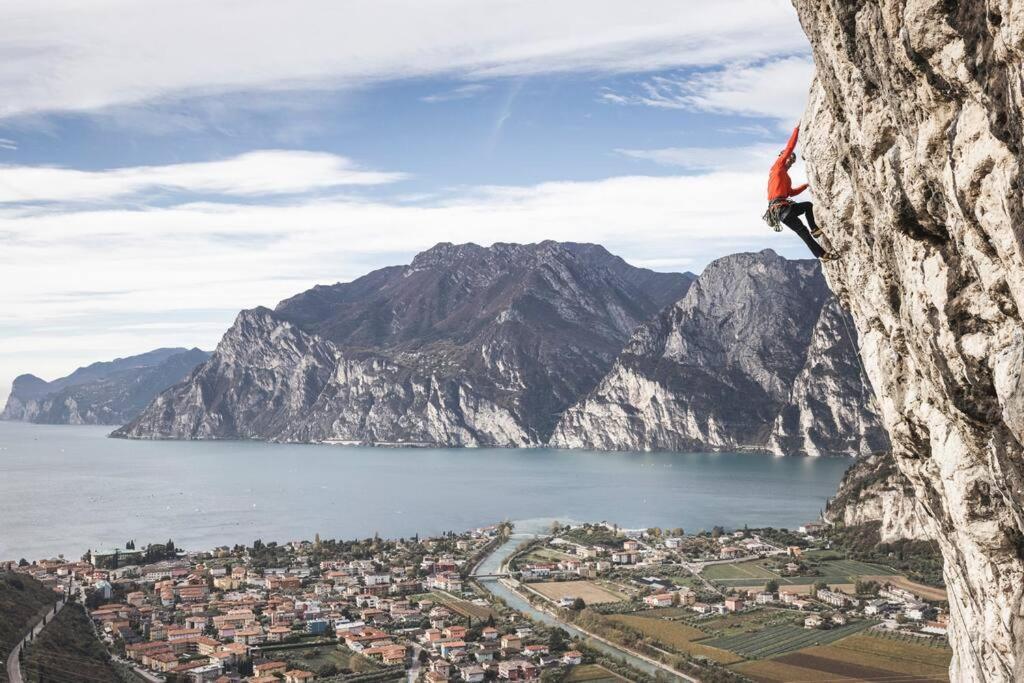 Me Ca - Appartamento Vacanze Riva del Garda Exteriér fotografie